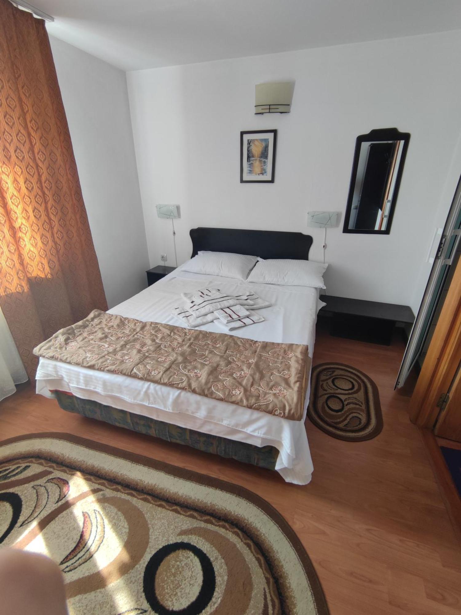 Camere De Inchiriat Edelweiss Dumbrava Roşie Eksteriør billede