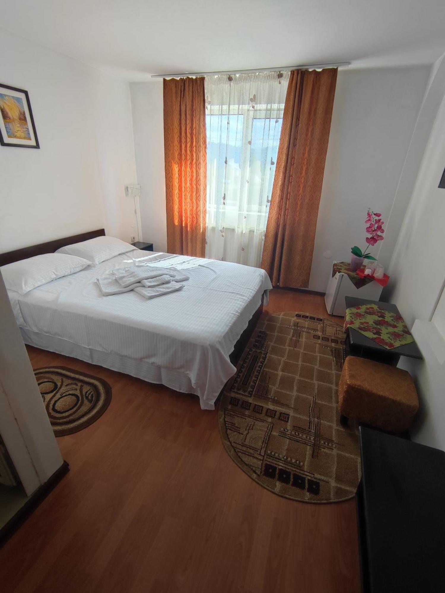 Camere De Inchiriat Edelweiss Dumbrava Roşie Eksteriør billede