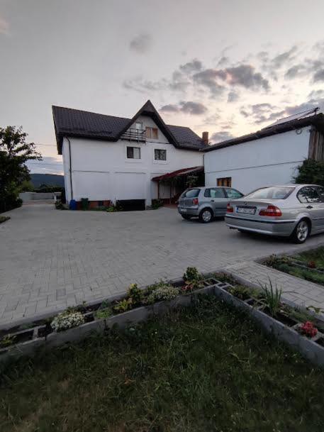 Camere De Inchiriat Edelweiss Dumbrava Roşie Eksteriør billede